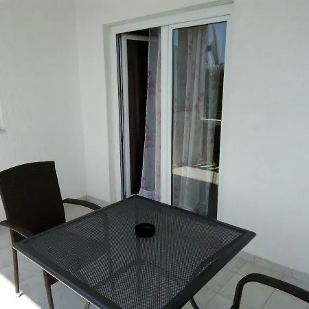 Apartmani Mileta *